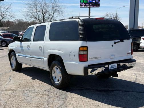 Olympic White 2004 GMC Yukon XL 1500 SLT