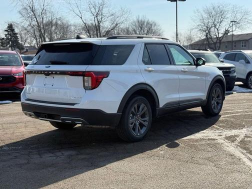2026 Ford Explorer Active w/200A Pkg