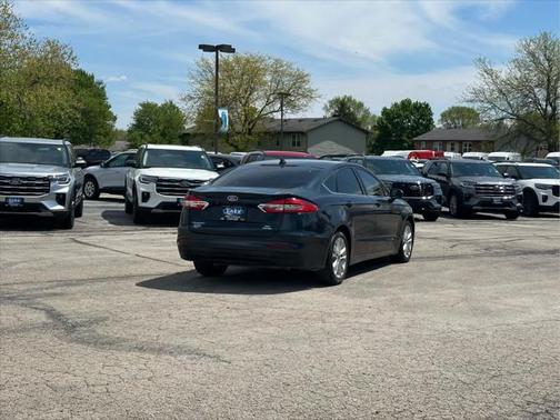 2020 Ford Fusion Hybrid SE