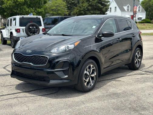 Black Cherry 2022 Kia Sportage LX