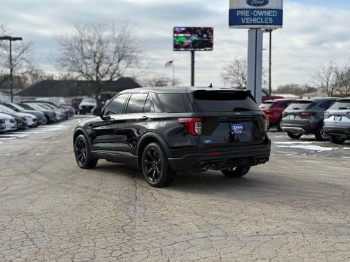 2022 Ford Explorer ST