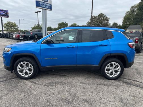 Hydro Blue Pearlcoat 2024 Jeep Compass Latitude