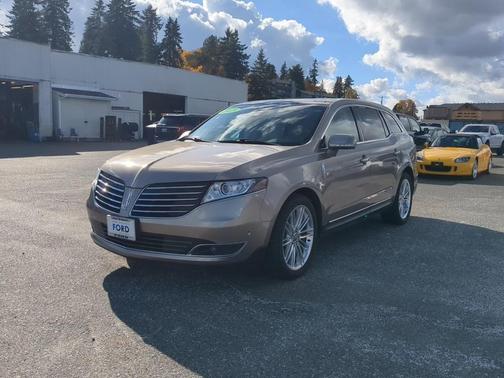 2019 Lincoln MKT Reserve