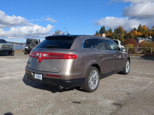2019 Lincoln MKT Reserve