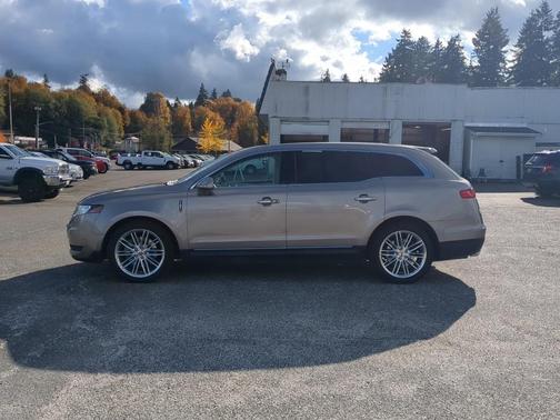 2019 Lincoln MKT Reserve