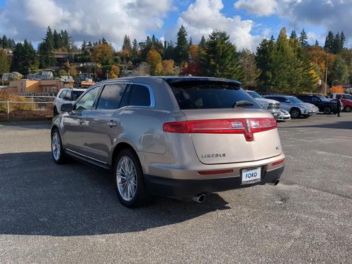 2019 Lincoln MKT Reserve