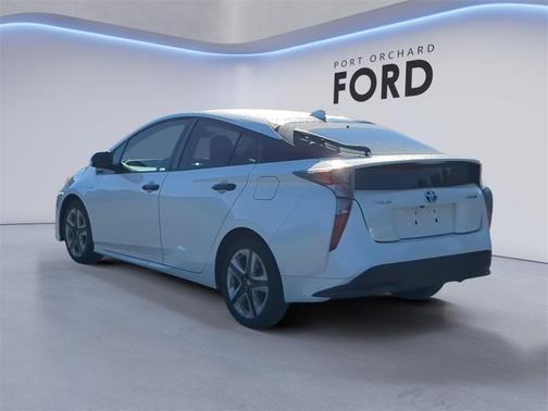 2017 Toyota Prius Three Touring