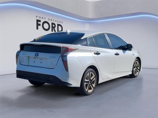2017 Toyota Prius Three Touring