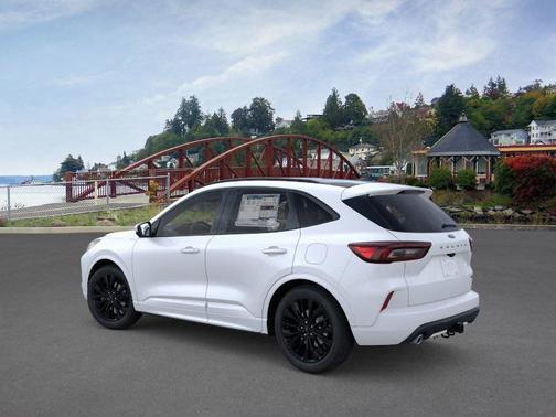 2025 Ford Escape ST-Line Elite