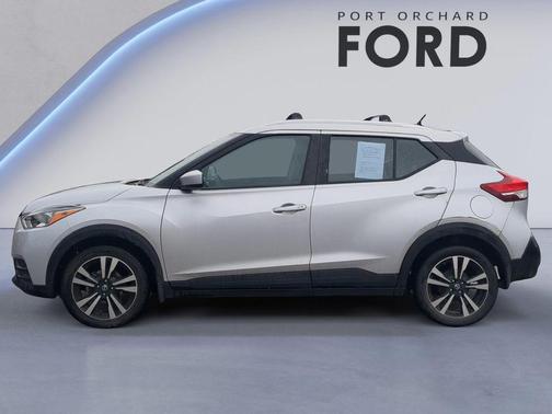 Brilliant Silver 2018 Nissan Kicks SV