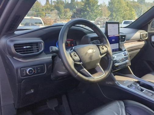 2021 Ford Explorer Platinum