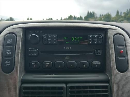 2004 Ford Explorer XLT