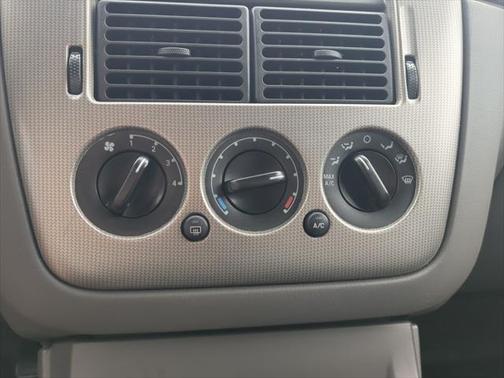 2004 Ford Explorer XLT