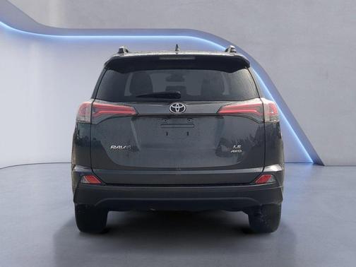 Magnetic Gray Metallic 2018 Toyota RAV4 LE