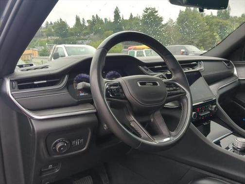 2022 Jeep Grand Cherokee Overland
