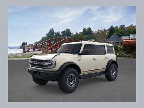 Wimbledon White 2026 Ford Bronco Outer Banks