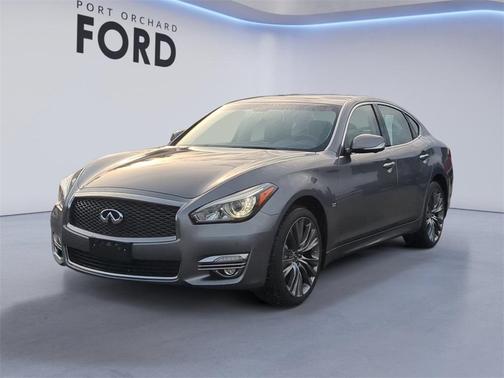 2019 INFINITI Q70 3.7X LUXE