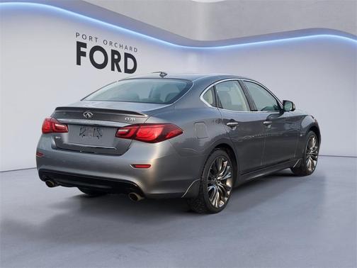 2019 INFINITI Q70 3.7X LUXE