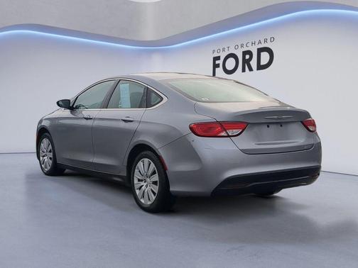 2015 Chrysler 200 LX