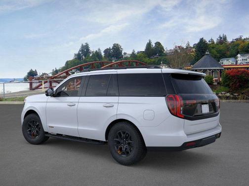 Space Silver Metallic 2026 Ford Expedition Tremor