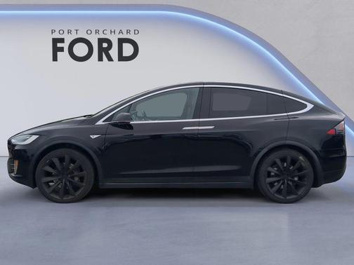 Obsidian Black Metallic 2016 Tesla Model X 75D