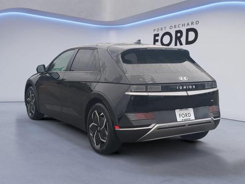 Abyss Black 2024 Hyundai IONIQ 5 SE