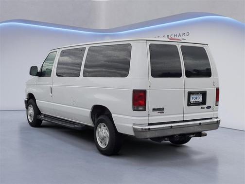 2009 Ford E350 Super Duty XLT