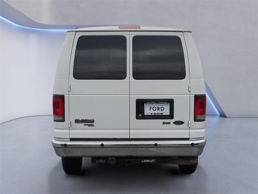 2009 Ford E350 Super Duty XLT