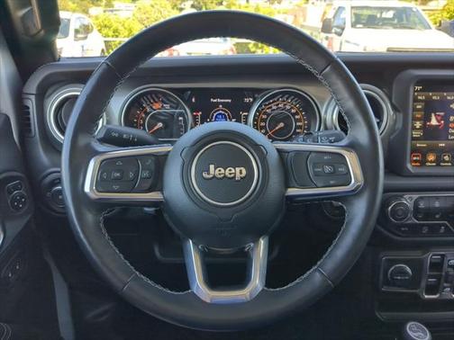 2023 Jeep Wrangler 4-Door Sahara