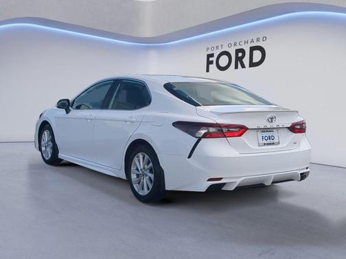 Ice Cap 2024 Toyota Camry SE