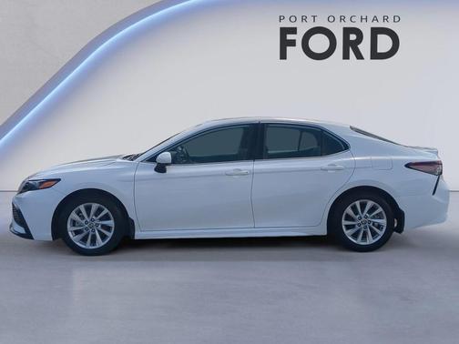 Ice Cap 2024 Toyota Camry SE