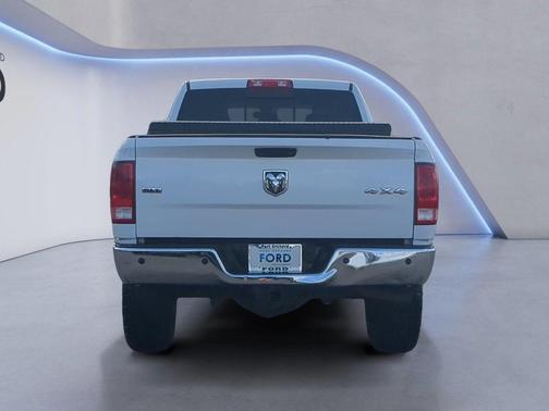 Bright White Clearcoat 2016 RAM 3500 SLT