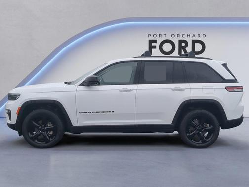 Bright White Clearcoat 2023 Jeep Grand Cherokee Limited