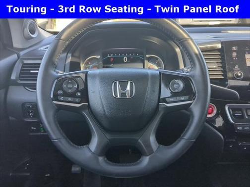 2022 Honda Pilot Touring 8-Passenger