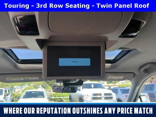 2022 Honda Pilot Touring 8-Passenger