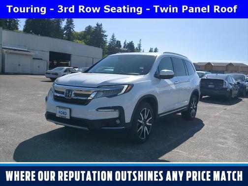2022 Honda Pilot Touring 8-Passenger