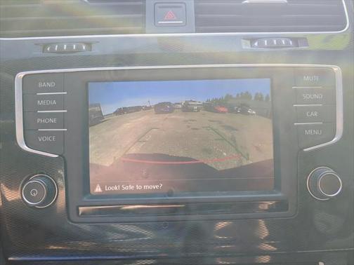 2016 Volkswagen Golf GTI 2.0T SE 4-Door