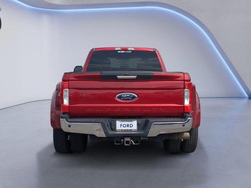 Ruby Red Metallic Tinted Clearcoat 2017 Ford F-350 XLT