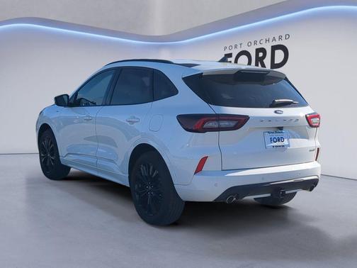 2025 Ford Escape ST-Line Elite