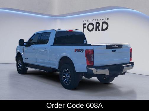 Oxford White 2020 Ford F-250 Lariat