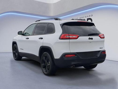Bright White Clearcoat 2017 Jeep Cherokee Altitude