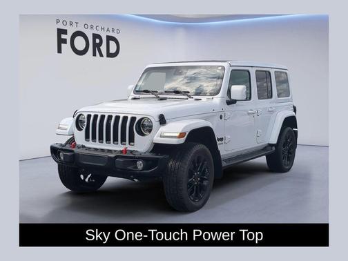 Bright White Clearcoat 2022 Jeep Wrangler Unlimited Sahara