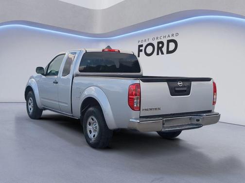 Brilliant Silver 2015 Nissan Frontier S