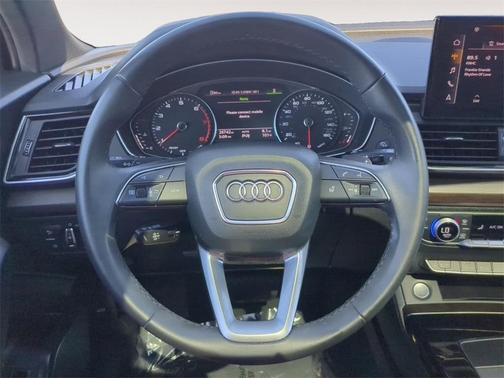 2023 Audi Q5 45 S line Premium