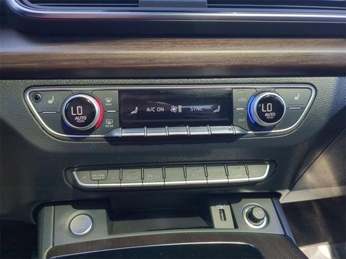 2023 Audi Q5 45 S line Premium