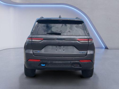 Diamond Black Crystal Pearlcoat 2023 Jeep Grand Cherokee 4xe Trailhawk