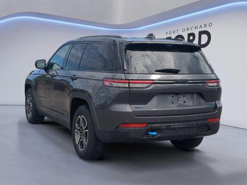 Diamond Black Crystal Pearlcoat 2023 Jeep Grand Cherokee 4xe Trailhawk