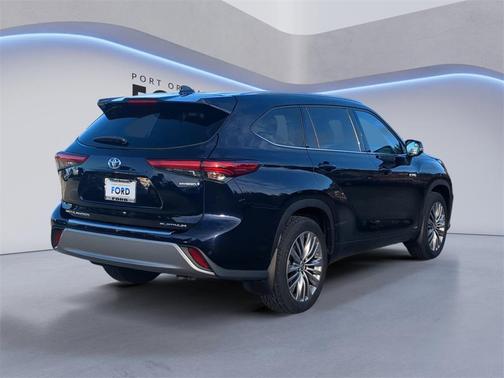 2020 Toyota Highlander Hybrid Platinum