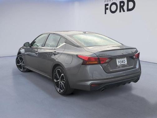 Gun Metallic 2025 Nissan Altima SR FWD