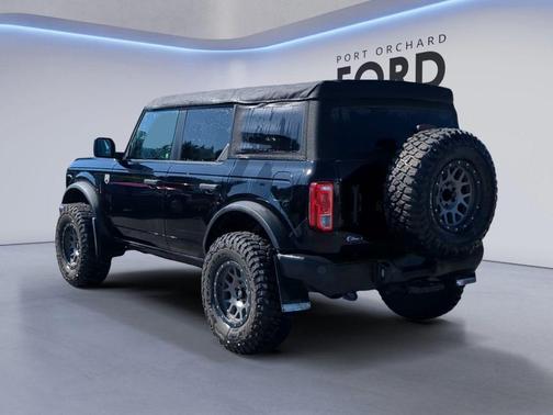 Shadow Black 2022 Ford Bronco Big Bend